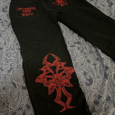 V2 SKULL JEANS (BLACK/RED)
