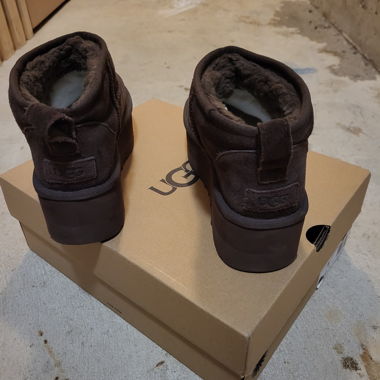 Stivaletti UGG marroni
