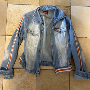 Jeansjacke mit Streifen