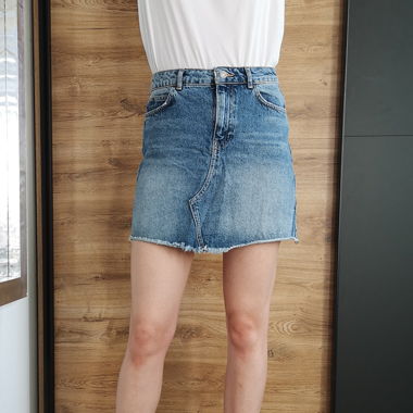 Zara-  jupe en jean droite (s/m) 