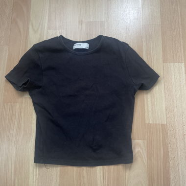Schwarzes T-Shirt von Bershka