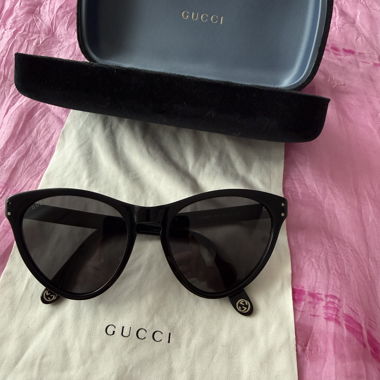 Black Gucci Sunglasses