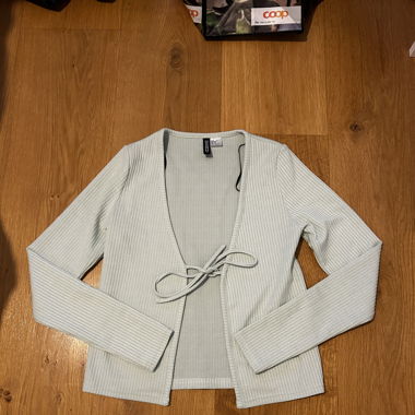 H&M Divided Light Green Long Sleeve Tie Cardigan