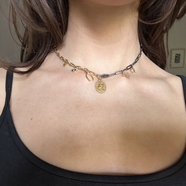 Catena con ciondoli bicolore