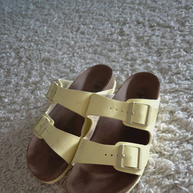 BIRKENSTOCK jaune 