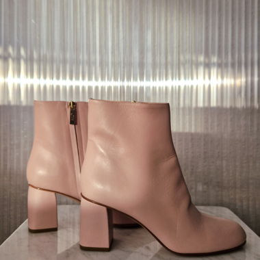 Rosafarbene Leder-Stiefeletten