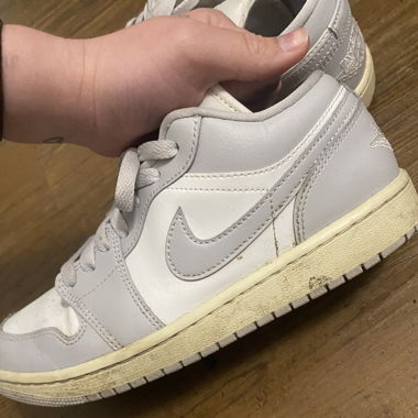 Nike Jordan offwhite/grau