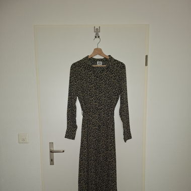 Long-Sleeved Dress Floral Pattern 34