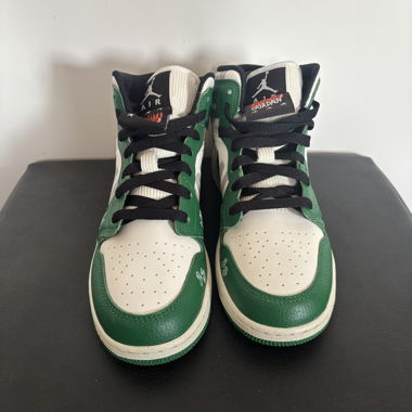 Air Jordan 1 Mid SE GS neuwertig