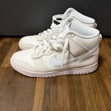 Nike High-Top Sneaker