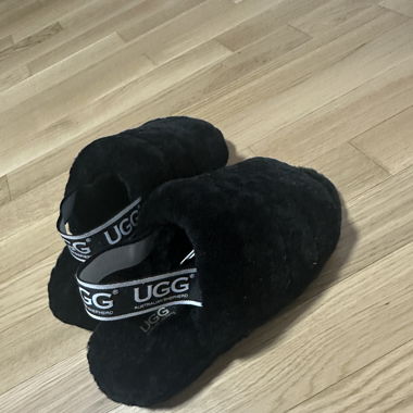 Ugg slides
