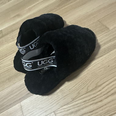 Ugg slides