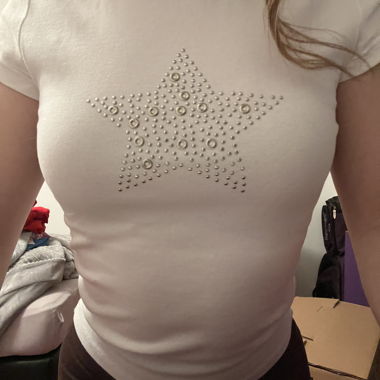 T-shirt bianco con stella