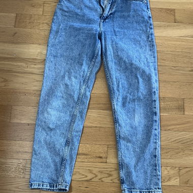 Light-wash Jeans