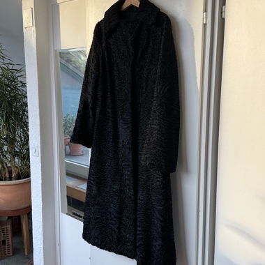 Manteau en fourrure noir Swakara Pelze Sartori
