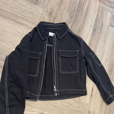 schwarze Jeansjacke