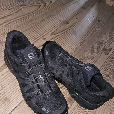 New Salomon Shoes 37 1/3