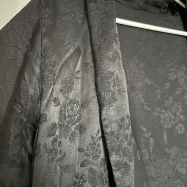 Kimono / gilet noir brodé 