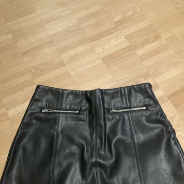 Skorts in Lederoptik