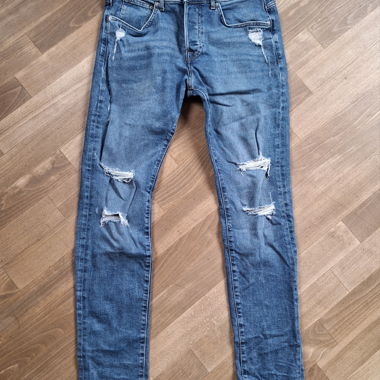 ripped blue jeans 