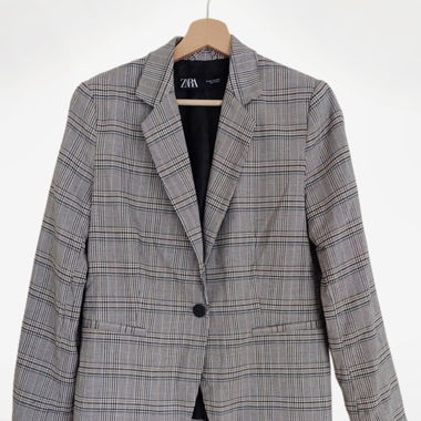 Grau-Beigekarierter Blazer