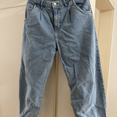Jeans Zara taglia 34 ( piuttosto 36 ) 