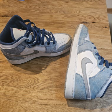 Jordan 1 mittelhoch blau helles Stahlgrau gr. 39