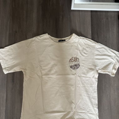Beige T-shirt