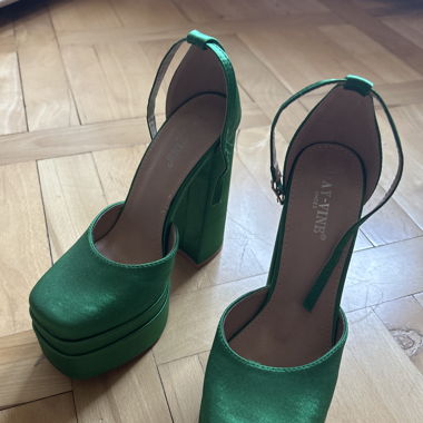 Grüne Schuhe 