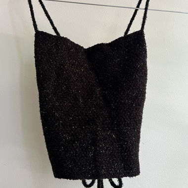 Top Noir Pailleté en Maille avec Dos Noué