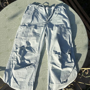 Pantalon cargo léger bleu clair