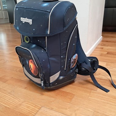 Ergobag Schulrucksack Weltraum-Design
