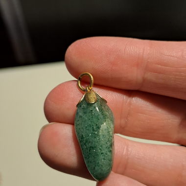 Pendentif pierre