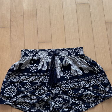 Marine-Blaue shorts mit Elefantenmuster