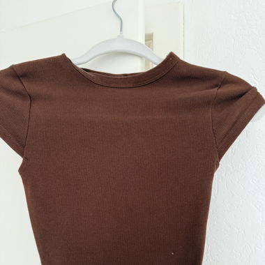 Cute brown crop too