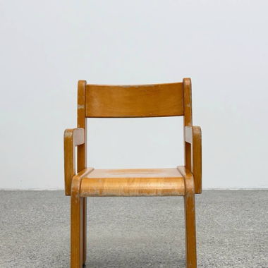 Rustikaler Kinderstuhl aus Holz 