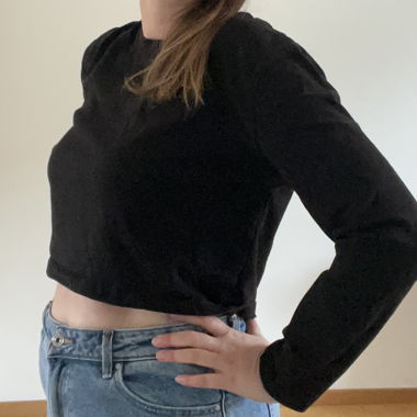 Crop long sleeve shirt