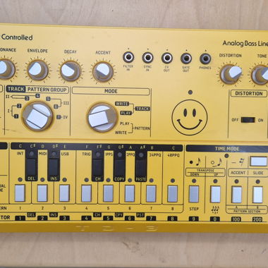 Sintetizzatore Behringer TB-03 Bass Line