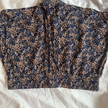 Short floral pants