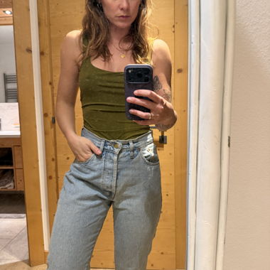 High-waisted jeans in light blue denim
