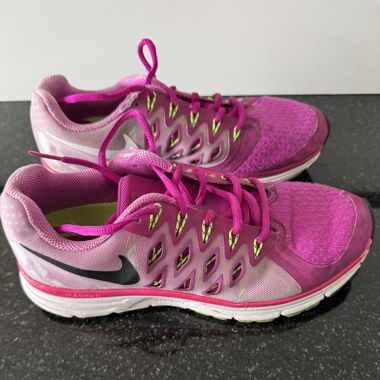 NIKE SPORTSCHUHE