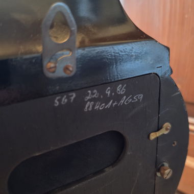 Dekorative Uhr mit Pendel