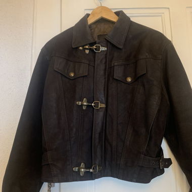 Veste en cuir mousqueton 