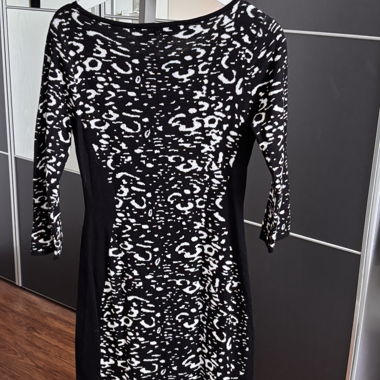 Robe Comma noir et blanc Gr. 36