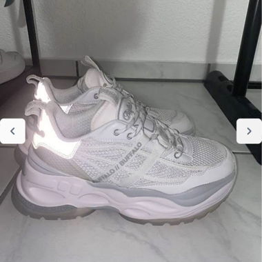 Sneakers Buffalo