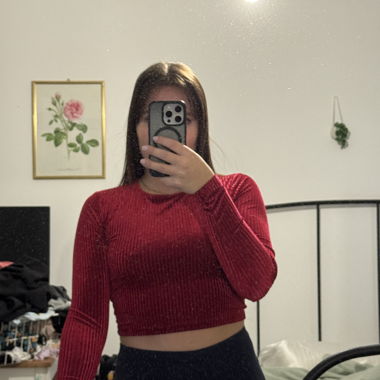 Crop top rosso in velluto a maniche lunghe