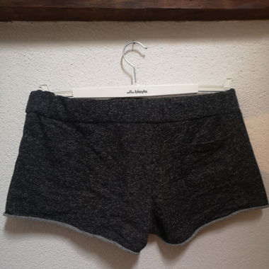 Schwarz melierte Sporthose