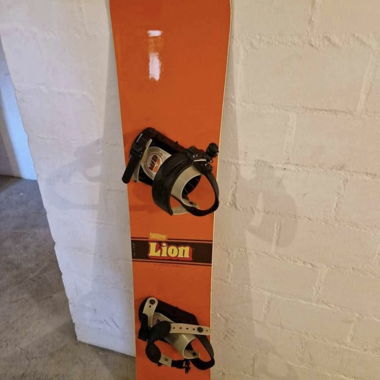 Nestle Lion Snowboard Limited Edition