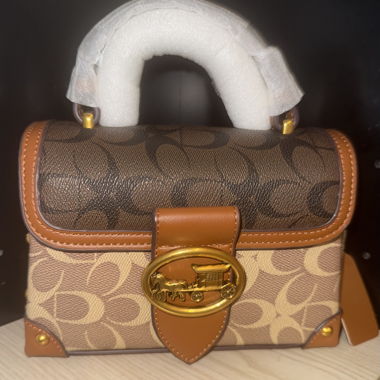 Women handbag 