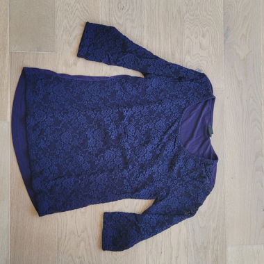 Top in pizzo blu navy
